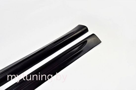 Накладки на пороги V.1 для VW Scirocco 2008-2017