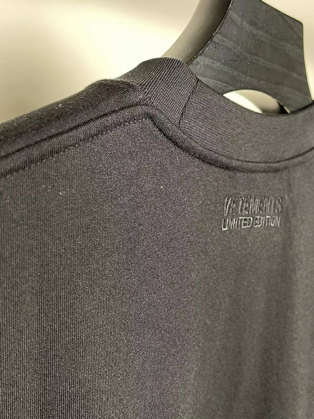 Футболка Vetements