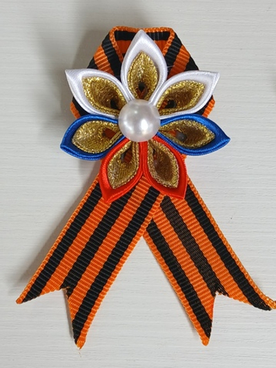 Брошь на 9 мая (Цветок и веточка) из георгиевской ленты