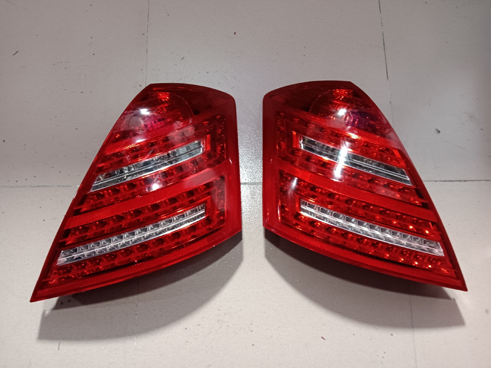 Задний фонарь Mercedes-Benz S-Class W221 S300/S350