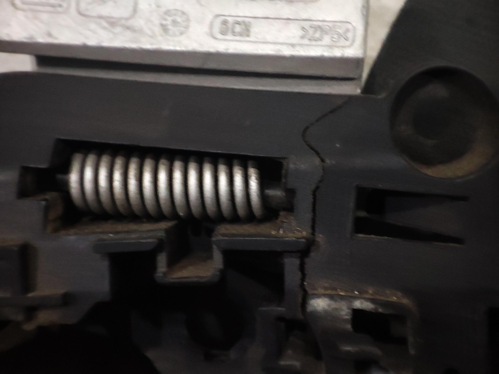 Кронштейн ручки двери левый Chevrolet Cruze 09-15 Б/У Оригинал 13576845