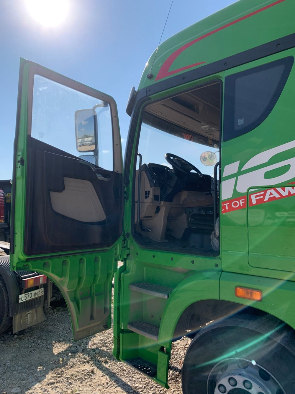 FAW JH6 6x4 Седельный тягач CA4250P25K15T1NE5A80 (Газовый, 12,5 л, 430 л.с., МТ)