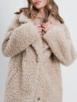 Шуба чебурашка длинная из овечьей шерсти, светло-бежевая, SilverFox