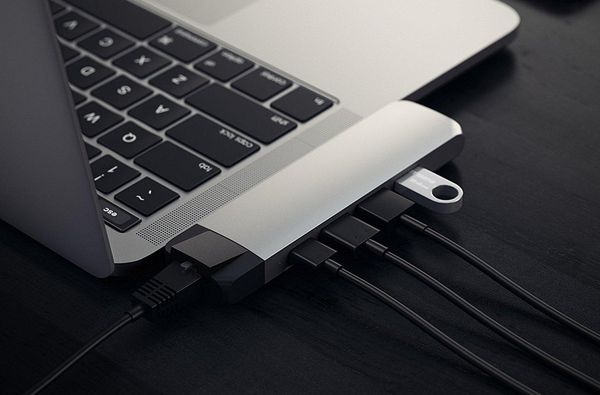 Хаб Satechi Aluminium Type-C Pro Hub Adapter with Ethernet ST-TCPHES (Silver)
