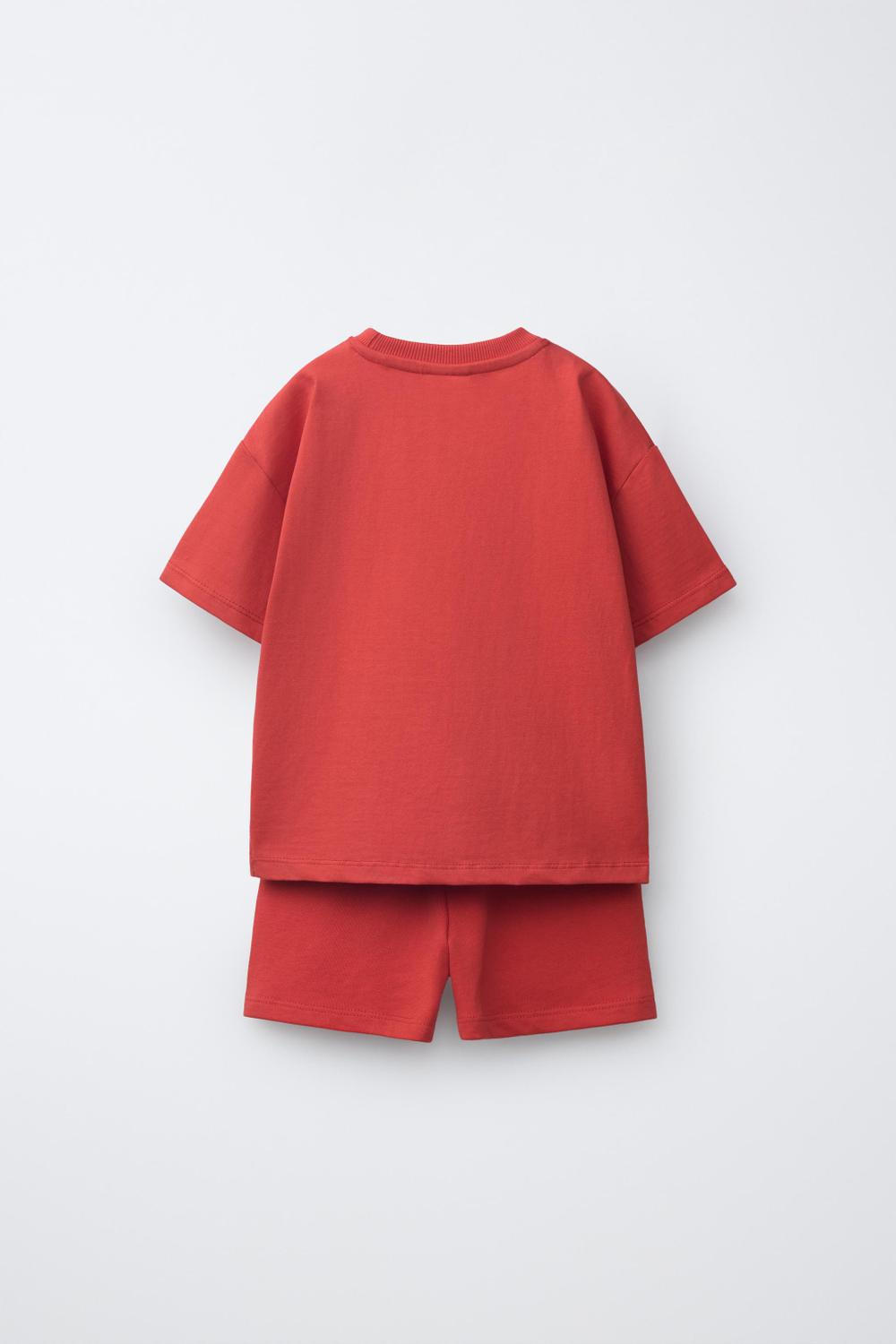 ZARA КОМПЛЕКТ ФУТБОЛКА И ШОРТЫ С НАДПИСЬЮ, КРАСНЫЙ