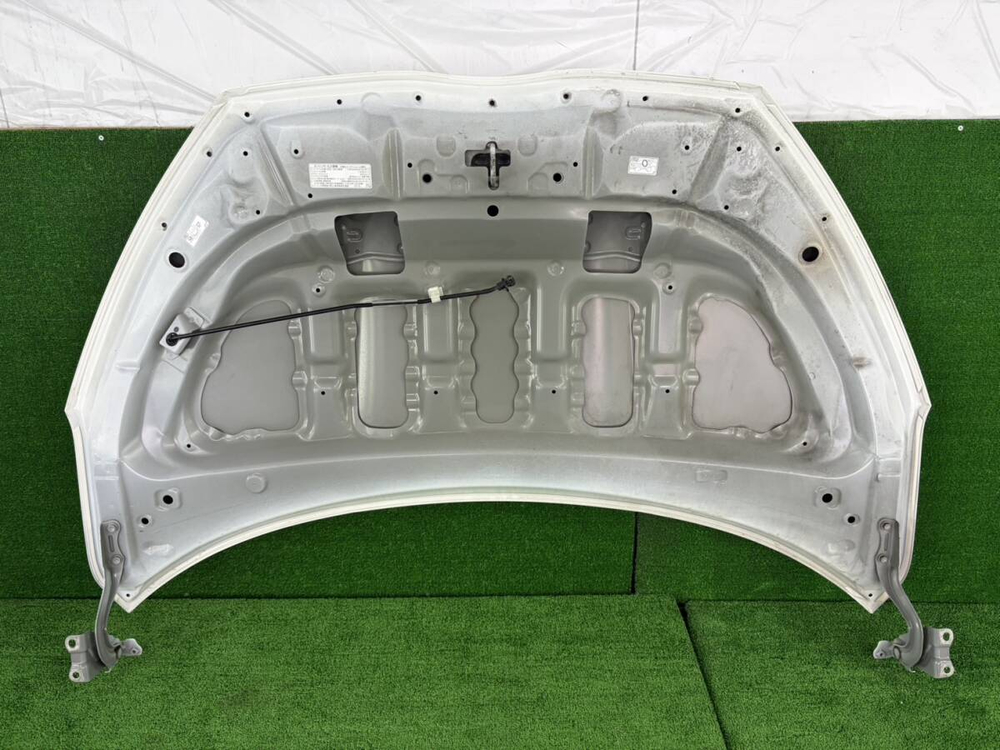 капот Toyota Yaris  MXPH15 MXPH10