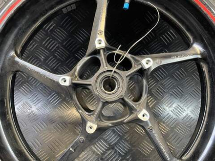 Колесо переднее Yamaha FZ1 Fazer RN17