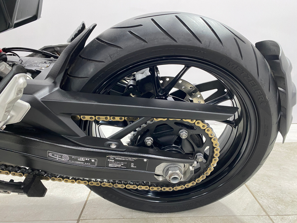 BMW F900R 051948