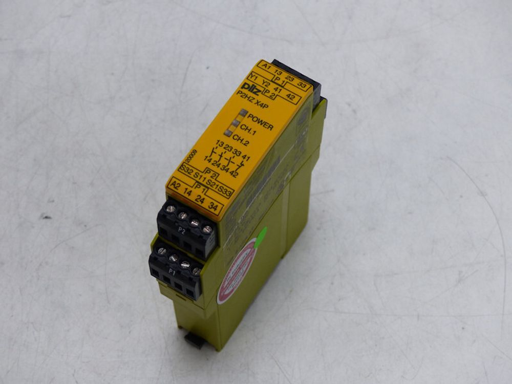 Pilz P2HZ X4P 24VDC 3n/o 1n/c