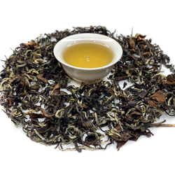 Дун Фан Мэй Жень (東方美人) Улун Восточная красавица Тайвань