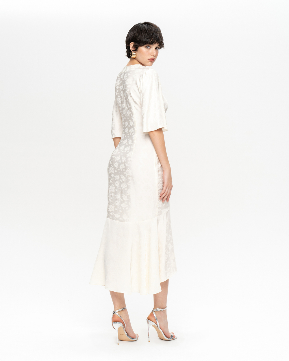 Платье миди из вискозы со струящимися рукавами