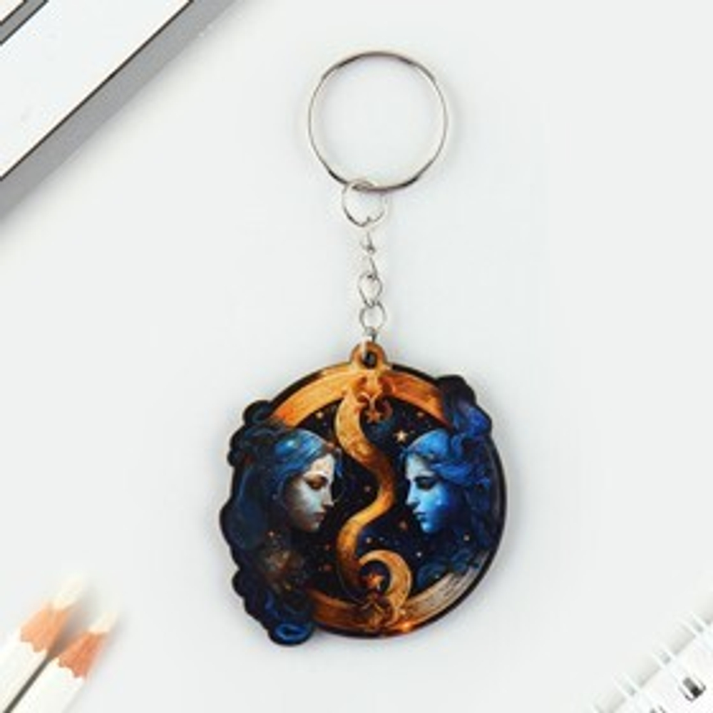 Брелок деревянный "Близнецы", космос,  4,5 х 6  см 10167616