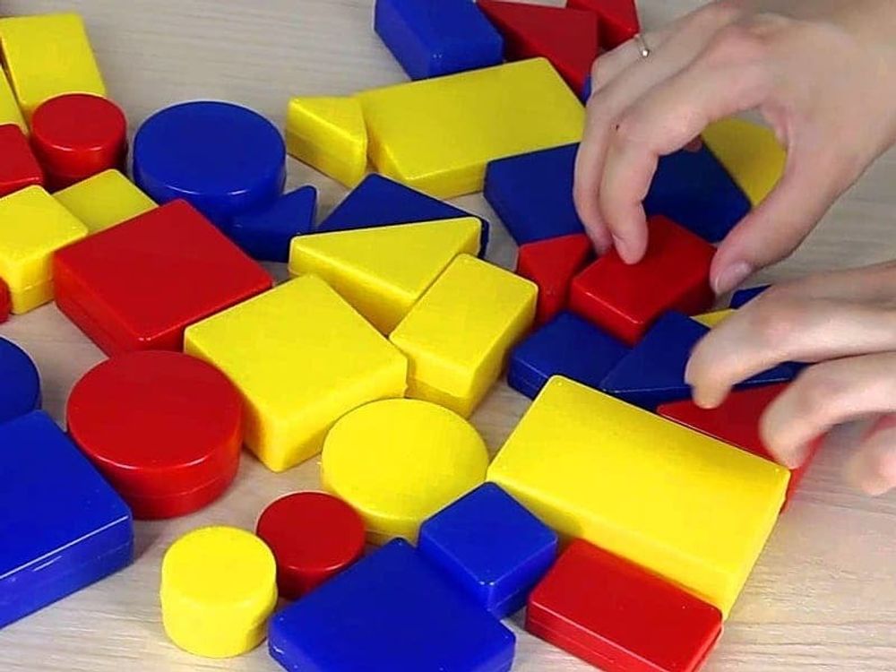 Учебно игровое пособие Логические блоки Дьенеша 3-8 лет Корвет