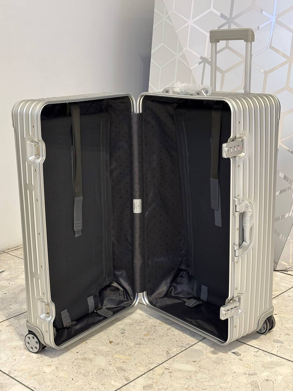 Чемодан Rimowa