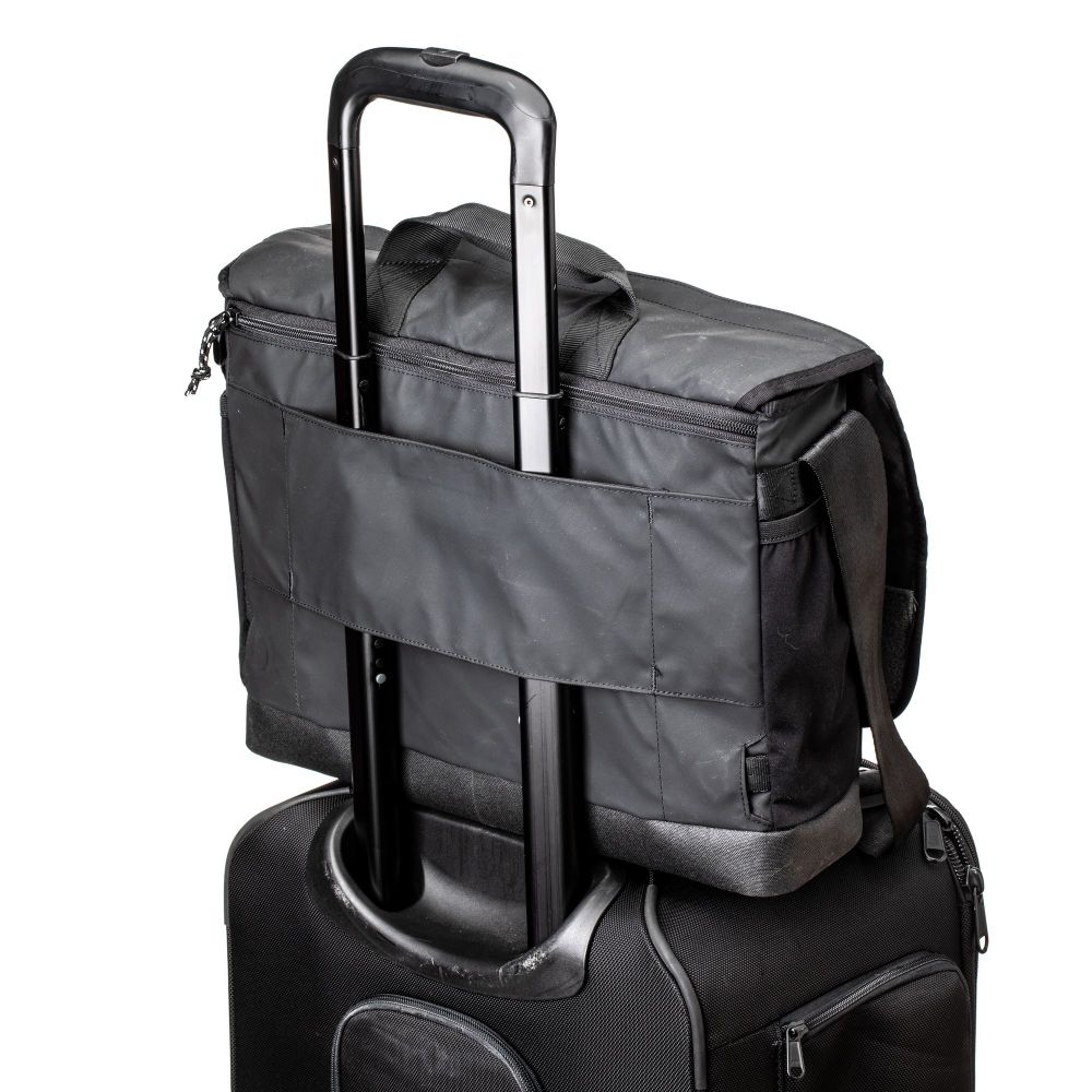 Фотосумка Tenba DNA Messenger 16 Slim Black 638-574