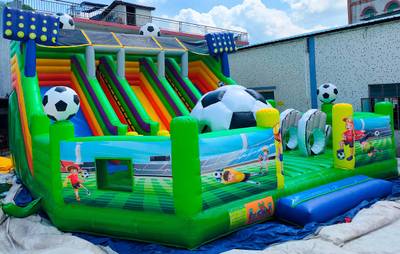 Коммерческий надувной батут «Футбол», 10*10*6 м