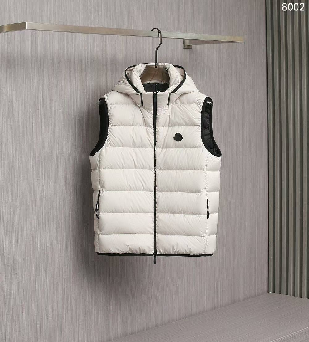 Безрукавка Moncler