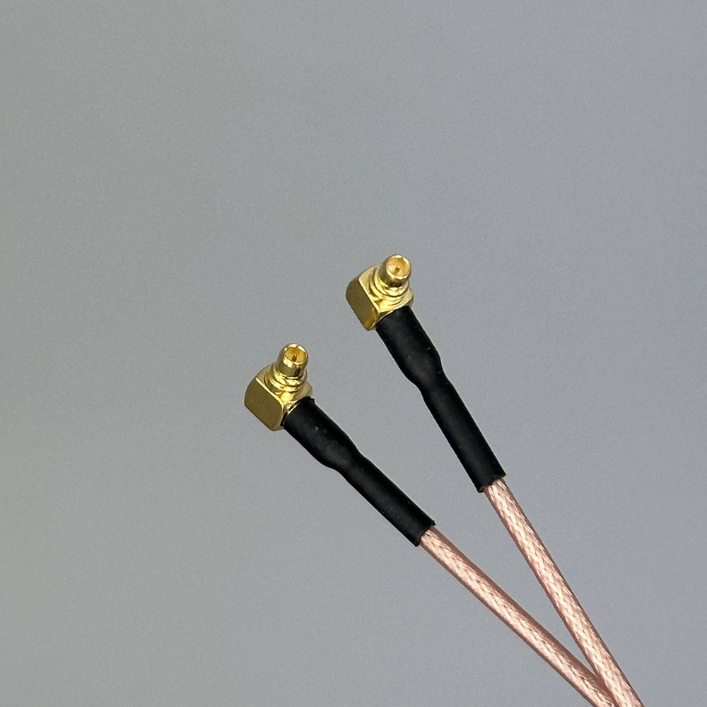 Переходники с разъемом MMCX угловой на разъем SMA (2 Штуки)