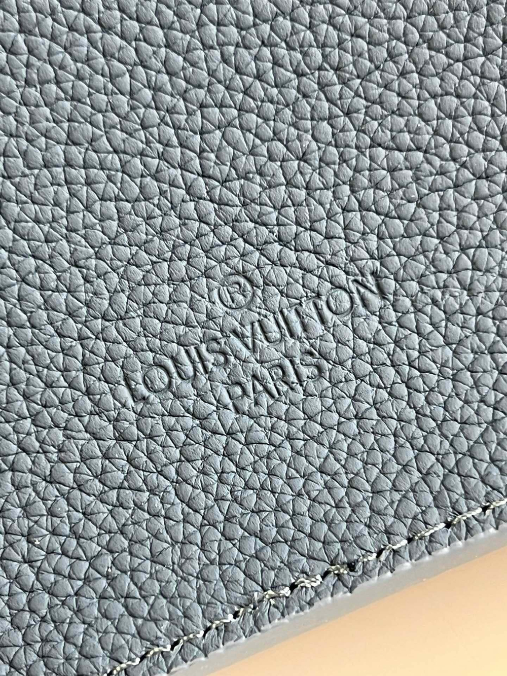 Louis Vuitton New Sling