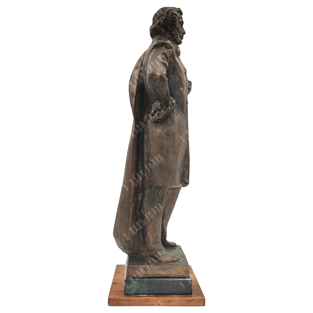 Динес Ю. С. Эскиз памятника А. С. Пушкину. Бронза. 1980-е гг.