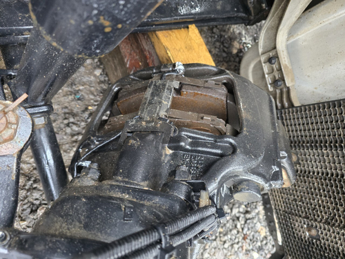 Суппорт передний левый 2023г.