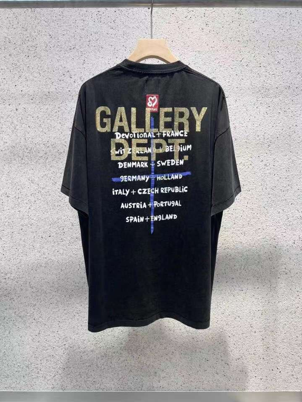 Футболка Gallery Dept