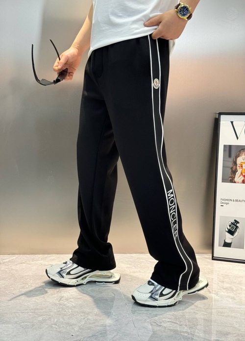 Спортивные штаны Moncler