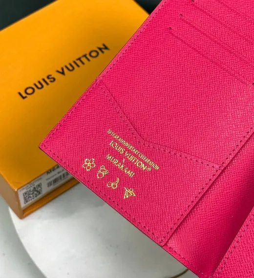Обложка для паспорта Louis Vuitton x TM