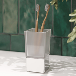Стакан для зубных щеток STWORKI Стокгольм HASG31300 хром, стеклянный