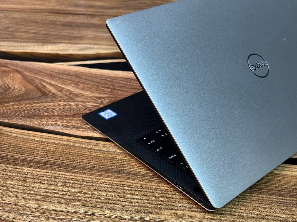13.3" Ноутбук Dell XPS 13 9370 Touch (1920x1080, Intel Core i7-8650U, RAM 16ГБ,SSD 512ГБ, Intel UHD Graphics 620, Win 10Pro)