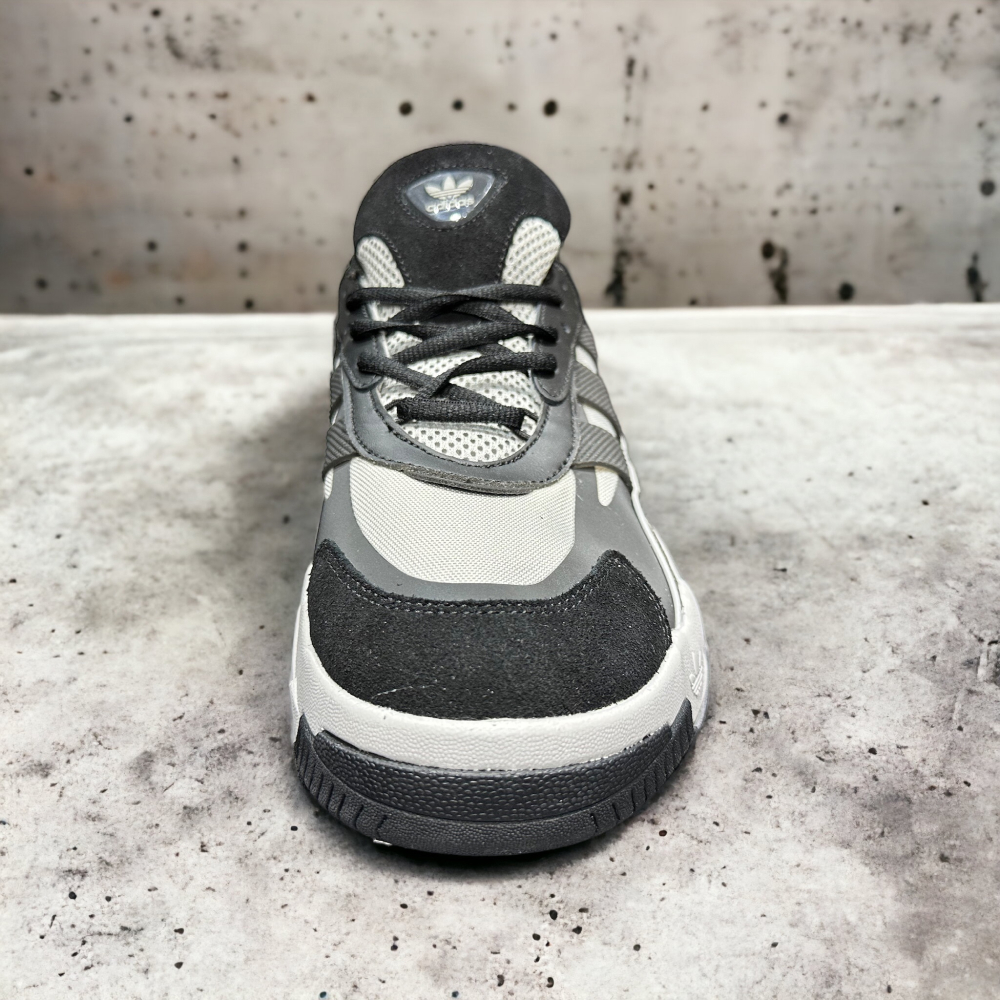 Adidas Niteball • Black