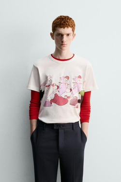 ZARA Х HARRY LAMBERT ФУТБОЛКА С ПРИНТОМ LOST BOYS ПИТЕР ПЭН, ЖЕЛТОВАТО-БЕЛЫЙ