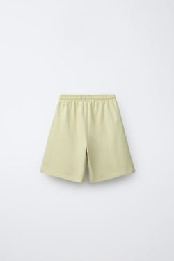 ZARA КОМПЛЕКТ ИЗ ФУТБОЛКИ И ШОРТОВ, ЛАЙМОВЫЙ