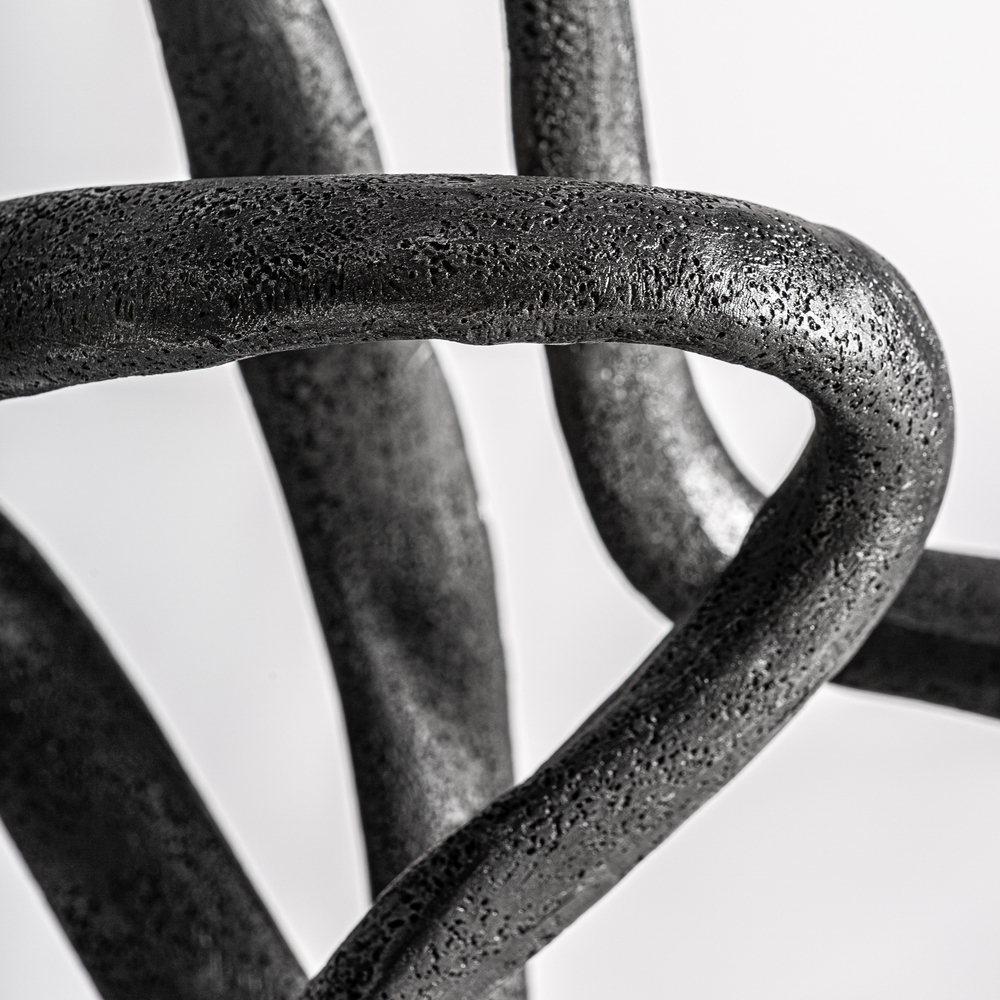 Декоративная фигура YEHOR