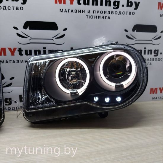 Передние фары angel eyes black для Chrysler 300C