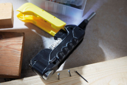 Многофункциональный инструмент HINGED, жёлтый, чёрный