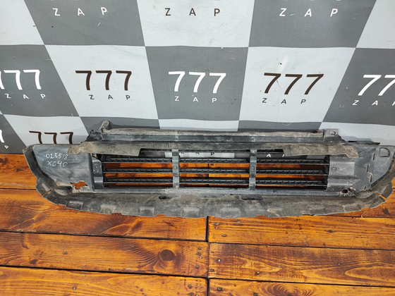 Жалюзи радиатора Volvo XC40 17-22 Б/У Оригинал 31455422