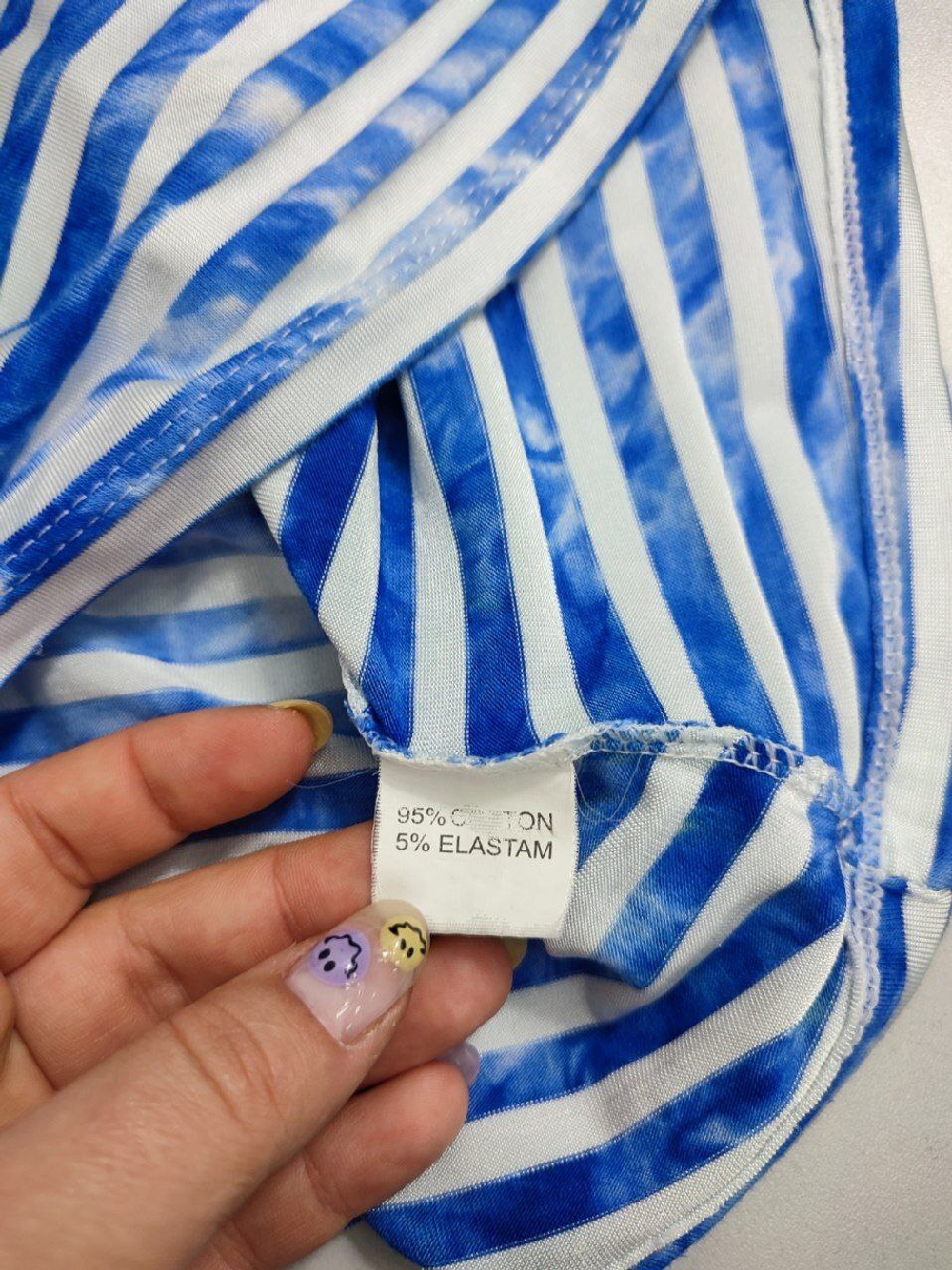 Футболка в полоску синяя 42-44 размер