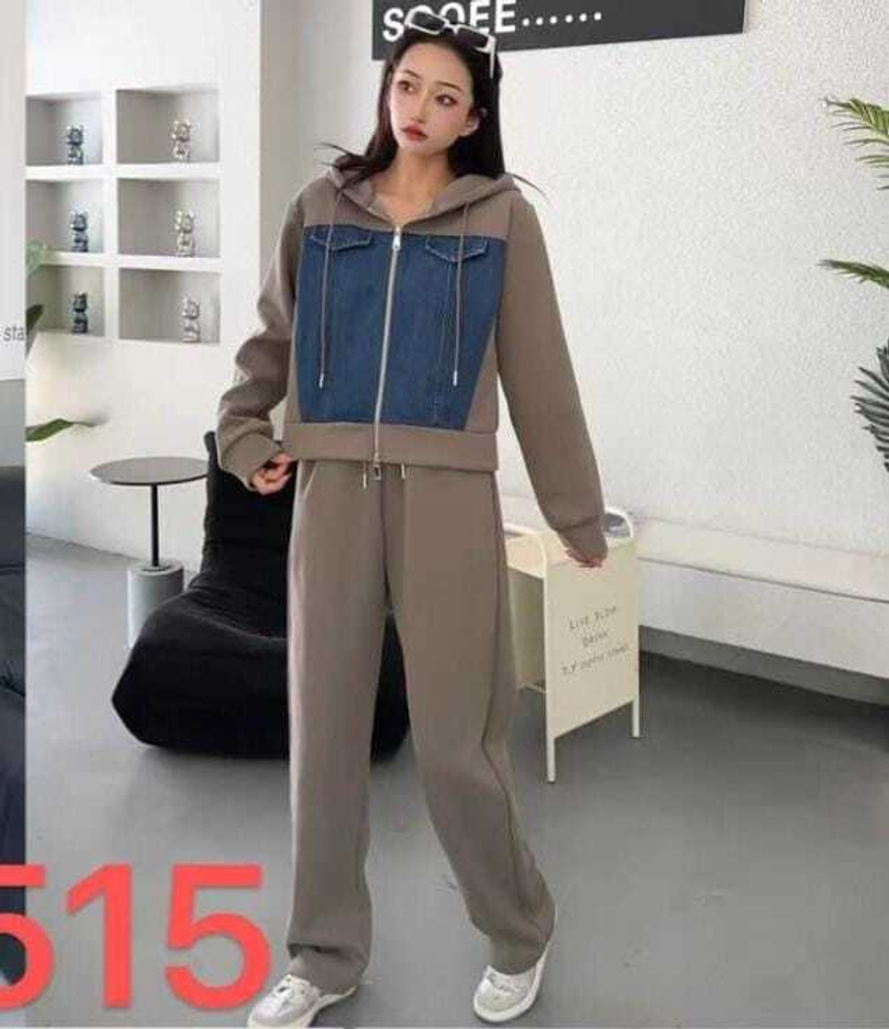 Костюм женский