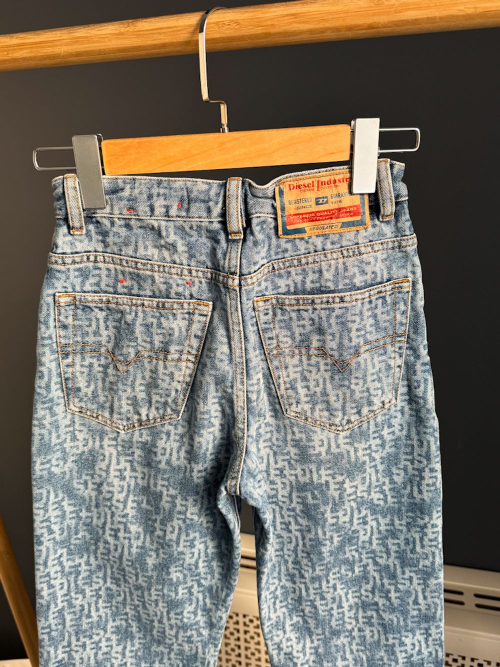 Джинсы Diesel, 140