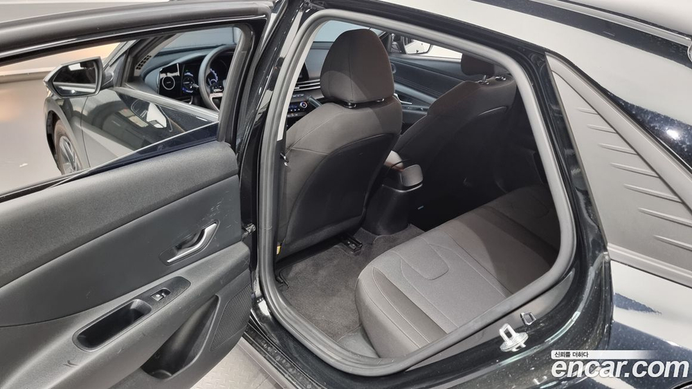 Hyundai Avante Hybrid (CN7) Smart (03.2021)