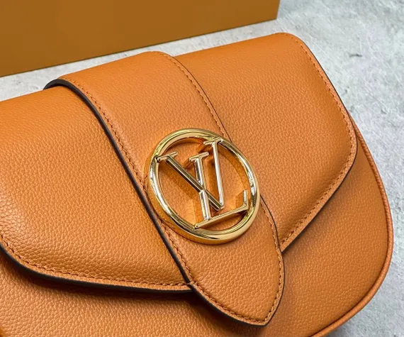 Сумка Louis Vuitton LV Pont 9 Soft MM коричневый