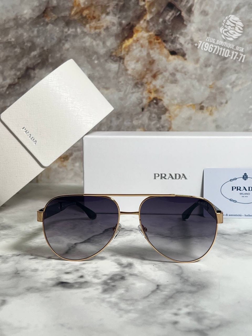 Солнечные очки Prada