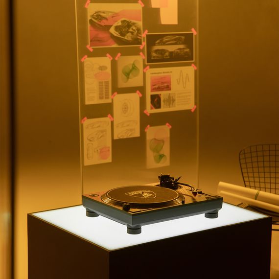 Technics SL-1200M7PED Lamborghini Green