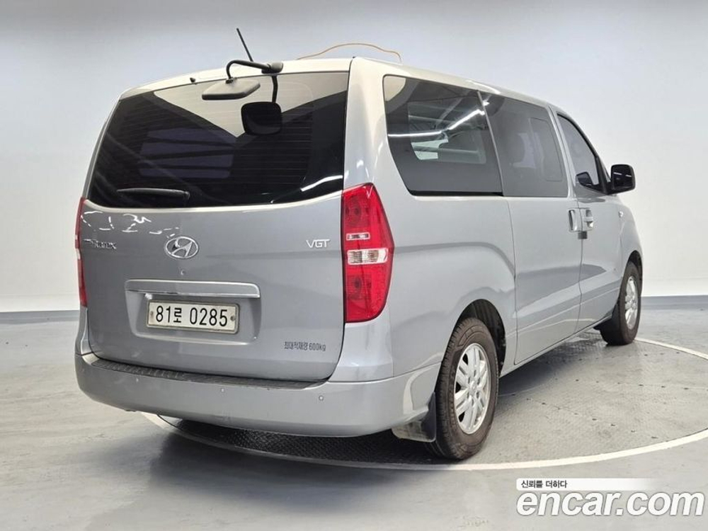 Hyundai The New Grand Starex Van 5-и местный (10.2019)
