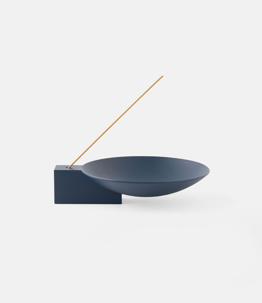 Walden Block Incense Holder Ultramarine — держатель для благовоний