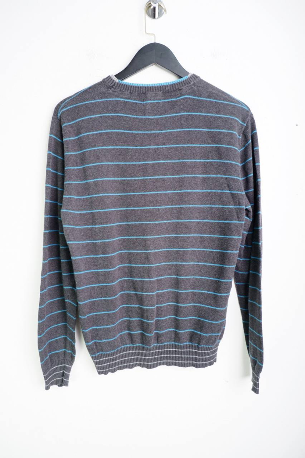 Джемпер Ostin практичный, маркировка S, визуально на 44/46 размер