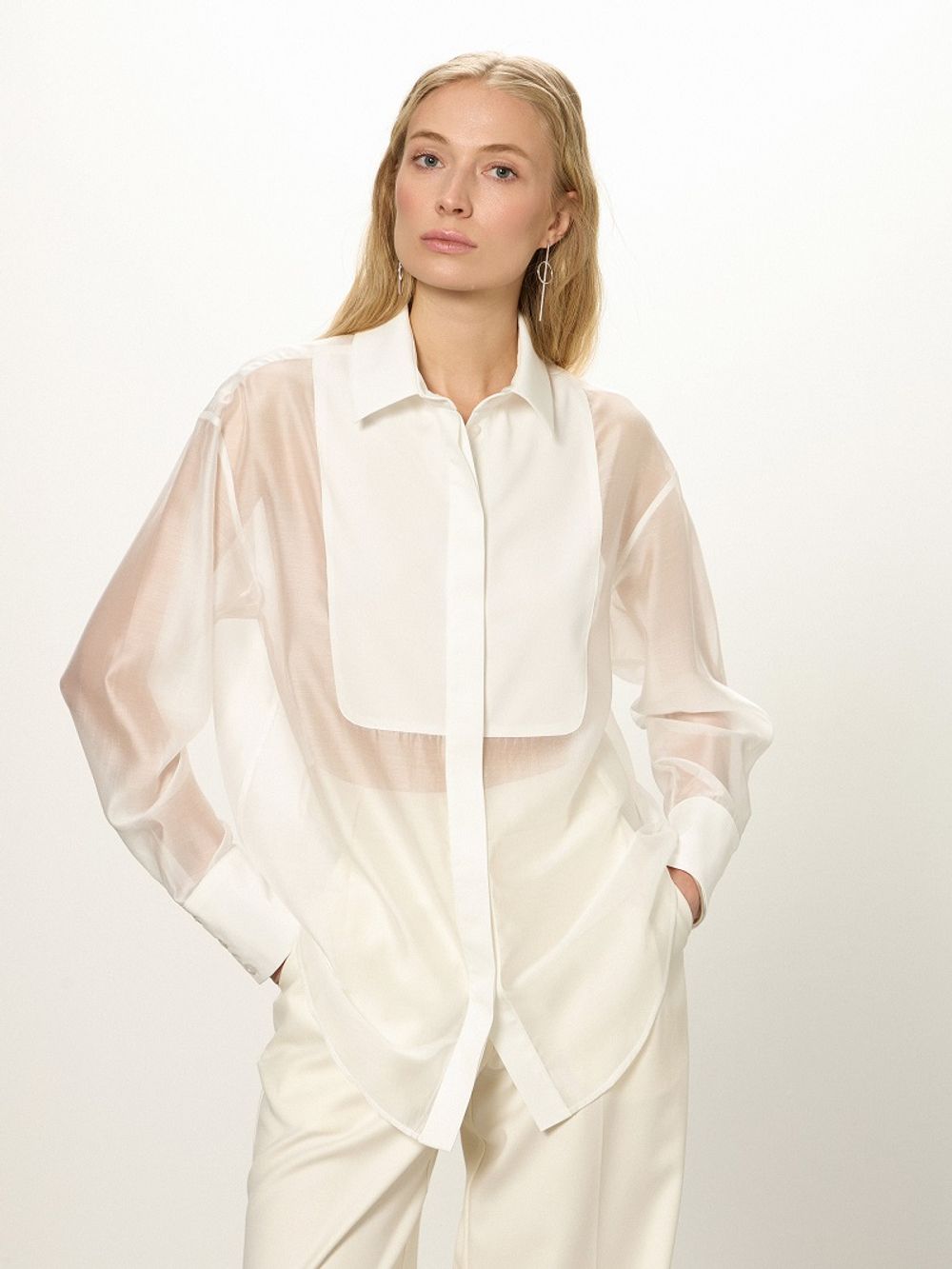 Рубашка Хельсинки с МАНИШКОЙ белый шифон
