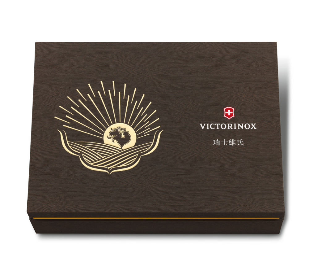 Нож Victorinox Huntsman LE 2017, 91 мм, 16 функций, "Year of the Rooster"