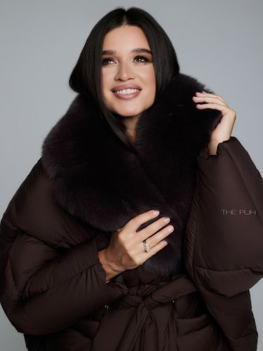 Пуховик летучая мышь шоколадного цвета с мехом